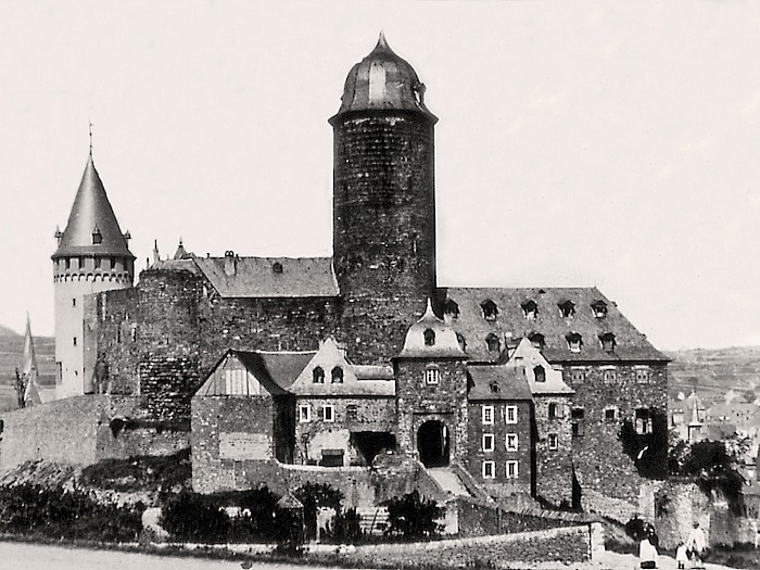 Genovevaburg vor 1902 vor dem Brand